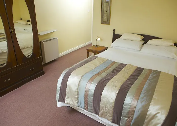 Jack O'rourke's Bar & Bed & Breakfast *