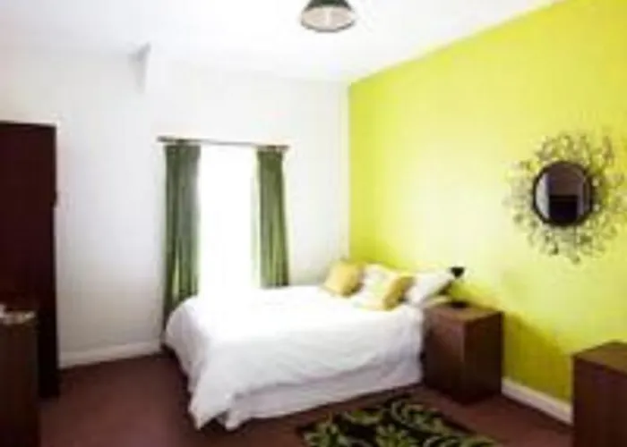 Bed & Breakfast Jack O'rourke's Bar &